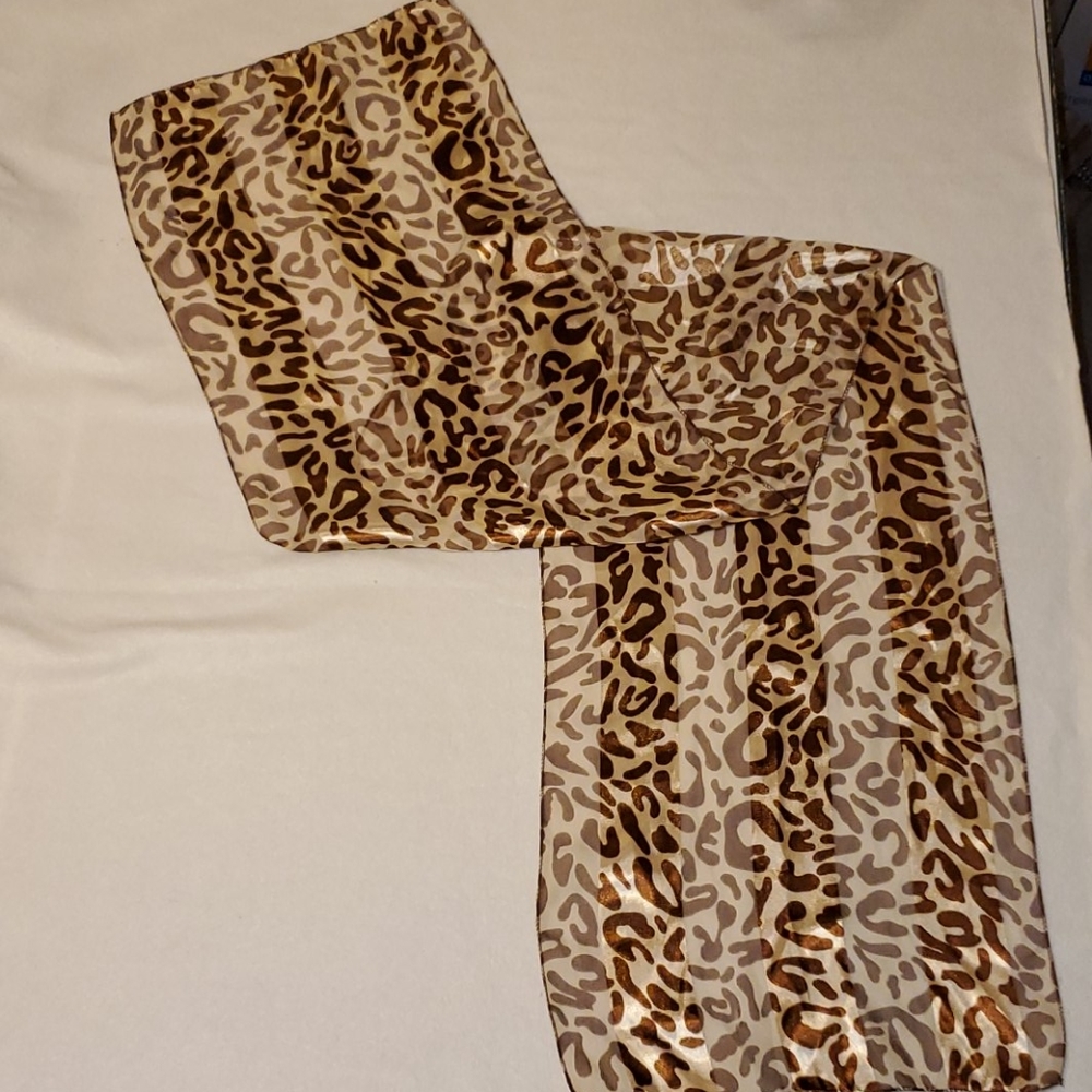 Scarf - Picture 1 of 3